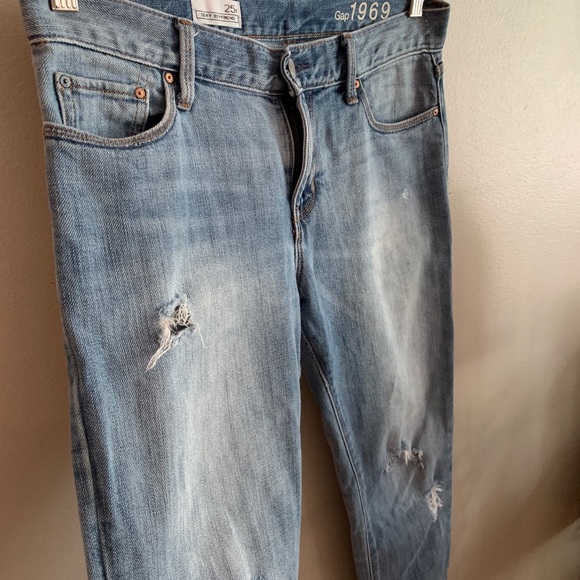 Gap Boyfriend Jeans - Picture 4 of 8